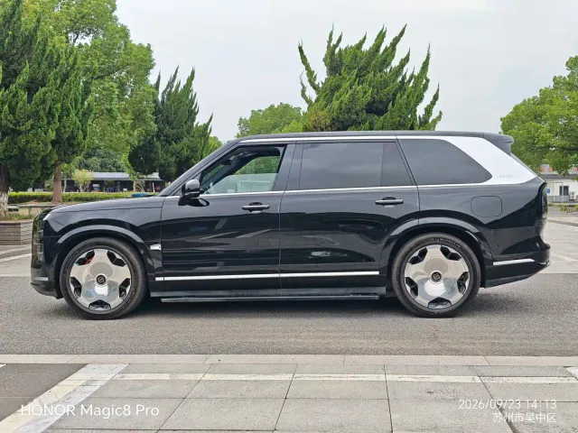ZEEKR Zeekr 9X 2025 model Ultra Edition 70kWh — Фото автомобиля 5