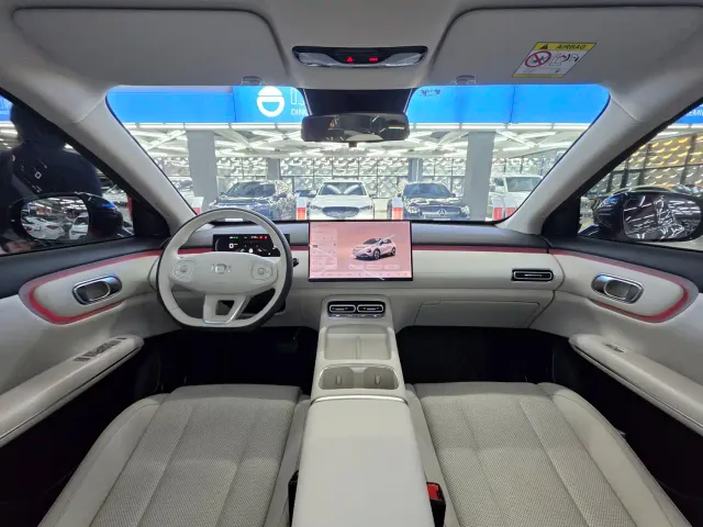 Changan Qiyuan Q05 — Фото автомобиля 15