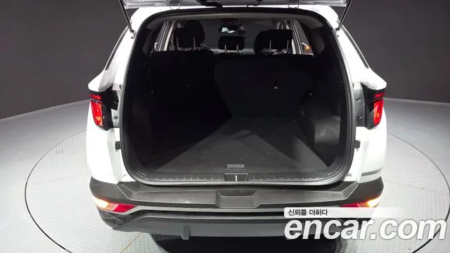 Hyundai Tucson Tucson (NX4) Бензин 1.6 турбо 2WD — Фото автомобиля 20
