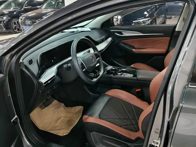 Changan Eado — Фото автомобиля 4