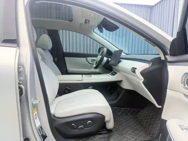 Changan Qiyuan Q05 — Фото автомобиля 17