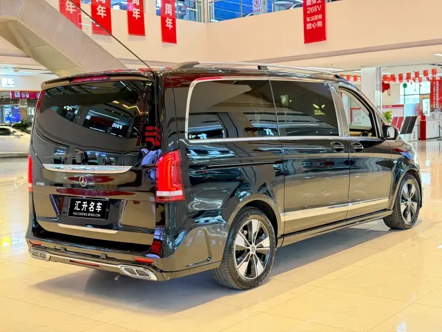 Mercedes-Benz V-Class — Фото автомобиля 18