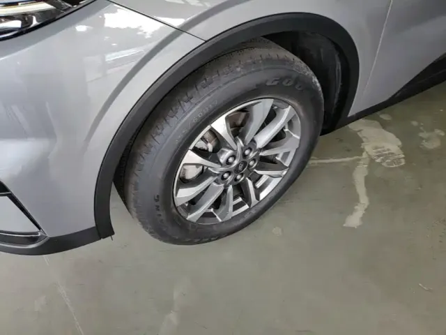 Ford Edge — Фото автомобиля 22