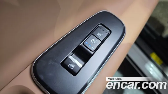 Hyundai Grandeur GN7 — Фото автомобиля 28