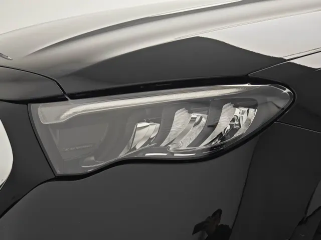 Mercedes-Benz E-Class — Фото автомобиля 10