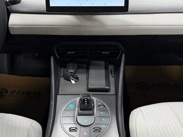 BYD Seal 05 DM-i — Фото автомобиля 14