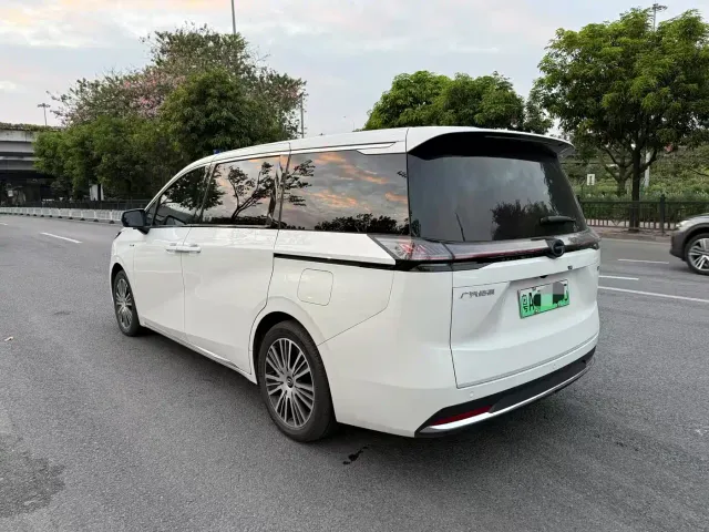 GAC Trumpchi E8 — Фото автомобиля 4