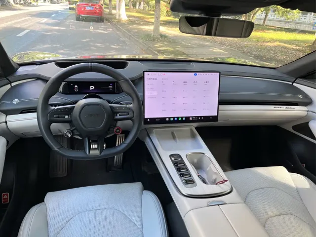 Xiaomi SU7 — Фото автомобиля 7