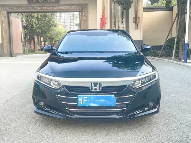 Honda Accord — Фото автомобиля 2