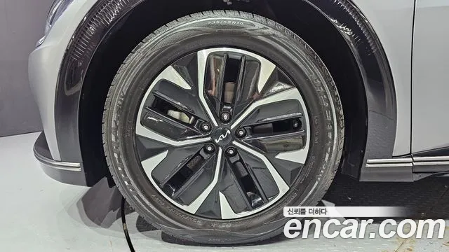 Kia EV6 — Фото автомобиля 5