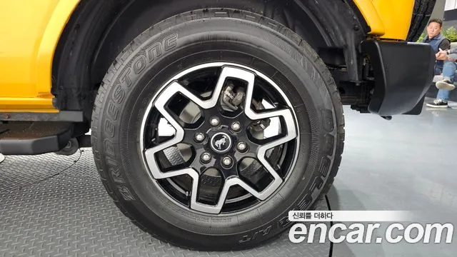 Ford Bronco — Фото автомобиля 21