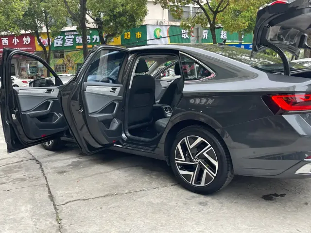 Volkswagen Sagitar — Фото автомобиля 17