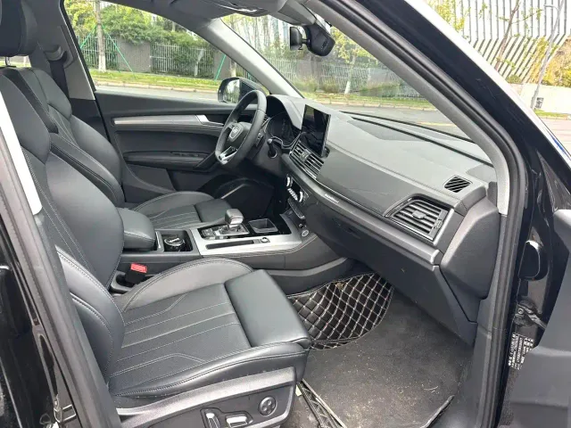Audi Q5L — Фото автомобиля 5