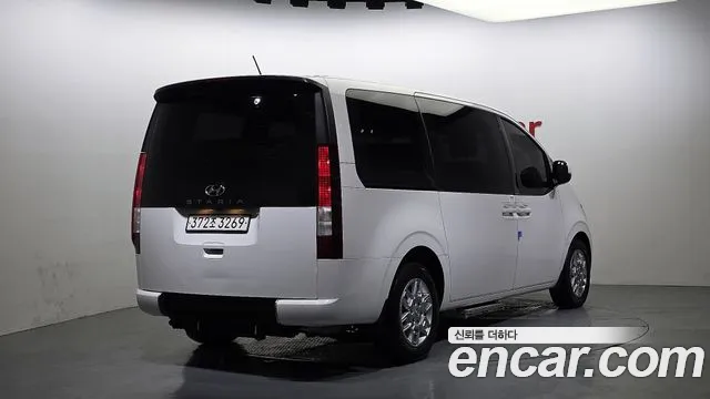 Hyundai Staria Staria L3.5 Инвалидная коляска Подъёмник/Slope — Фото автомобиля 2