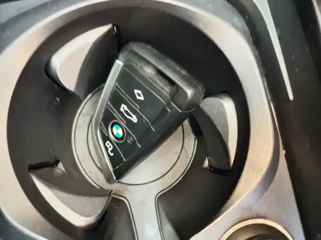 BMW i3 — Фото автомобиля 8