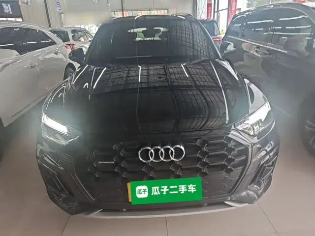 Audi Q5L — Фото автомобиля 2
