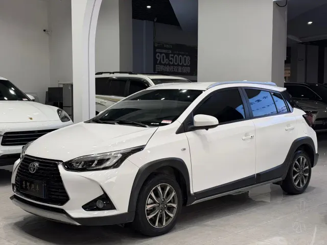 Фотография автомобиля — Toyota YARiS L Zhi Xuan
