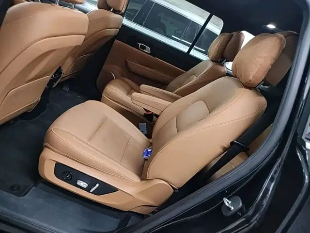 Li Auto ONE — Фото автомобиля 16