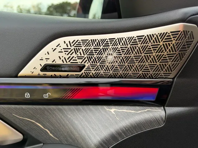 BMW 5 Series — Фото автомобиля 17