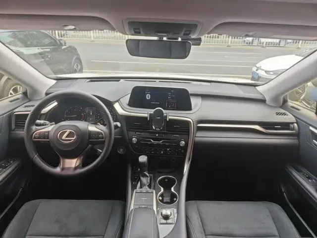 Lexus RX — Фото автомобиля 9