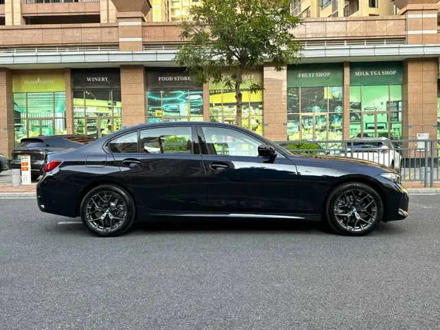 BMW 3 Series — Фото автомобиля 8