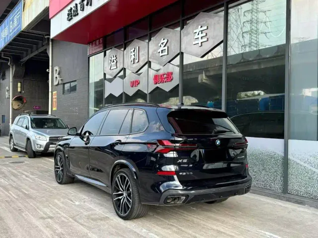 BMW X5 — Фото автомобиля 2
