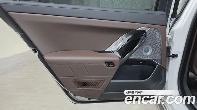 BMW i7 G70 — Фото автомобиля 14