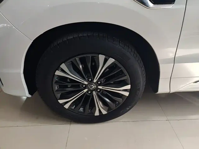 Honda UR-V — Фото автомобиля 22