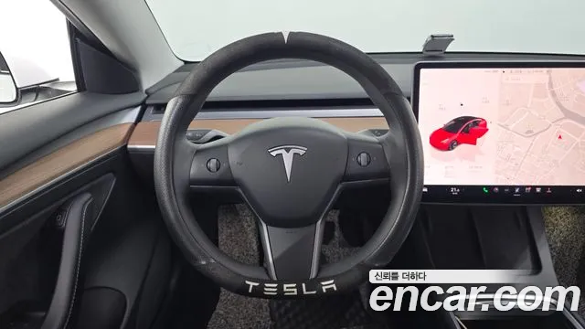 Tesla Model 3 — Фото автомобиля 13