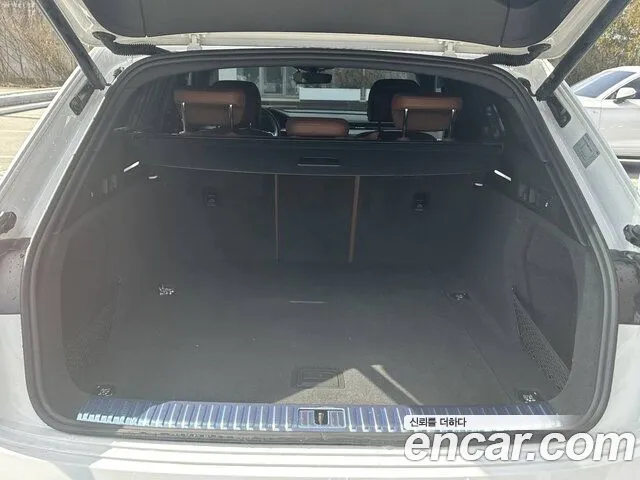 Audi Q8 e-tron GE — Фото автомобиля 12