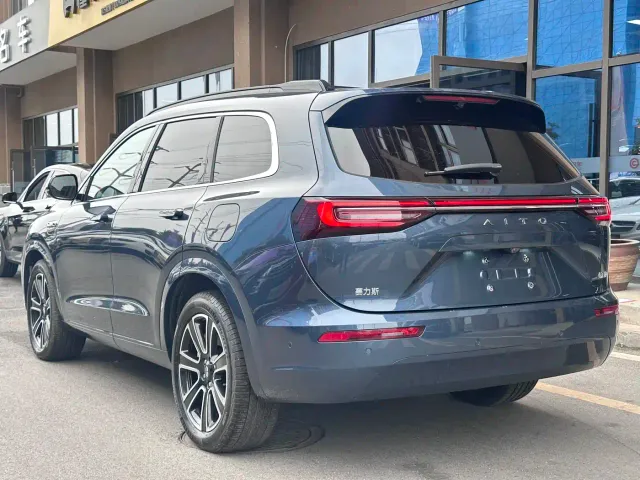 Aito M7 — Фото автомобиля 5