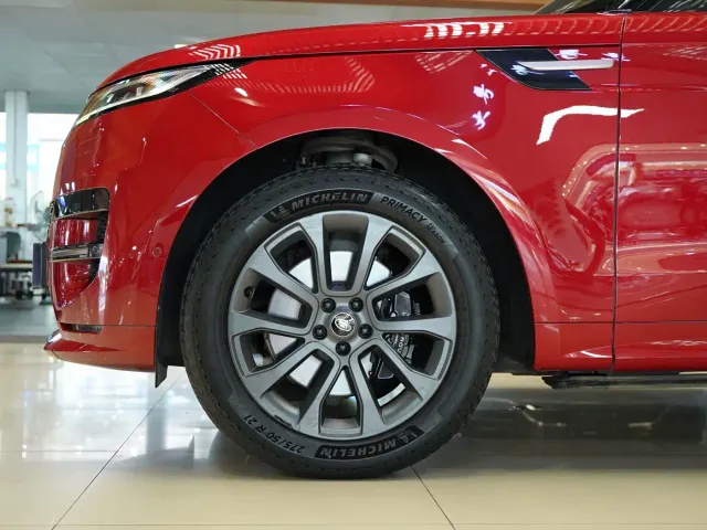 Land Rover Range Rover Sport — Фото автомобиля 8