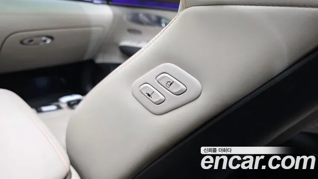 Genesis GV70 — Фото автомобиля 30
