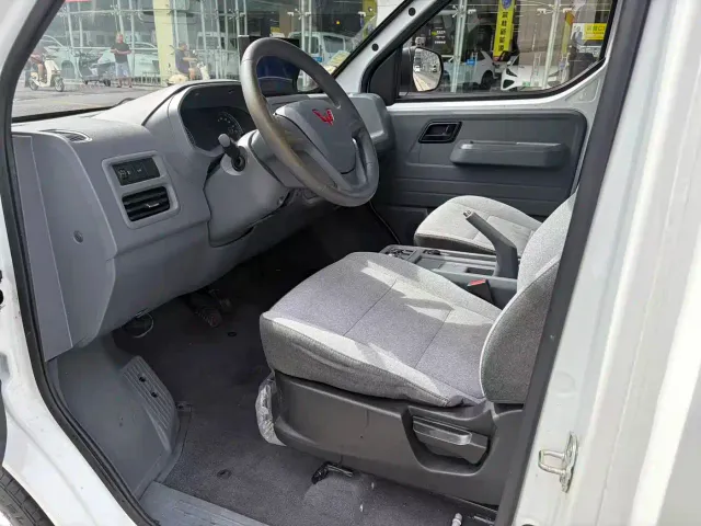 Wuling Yangguang — Фото автомобиля 9
