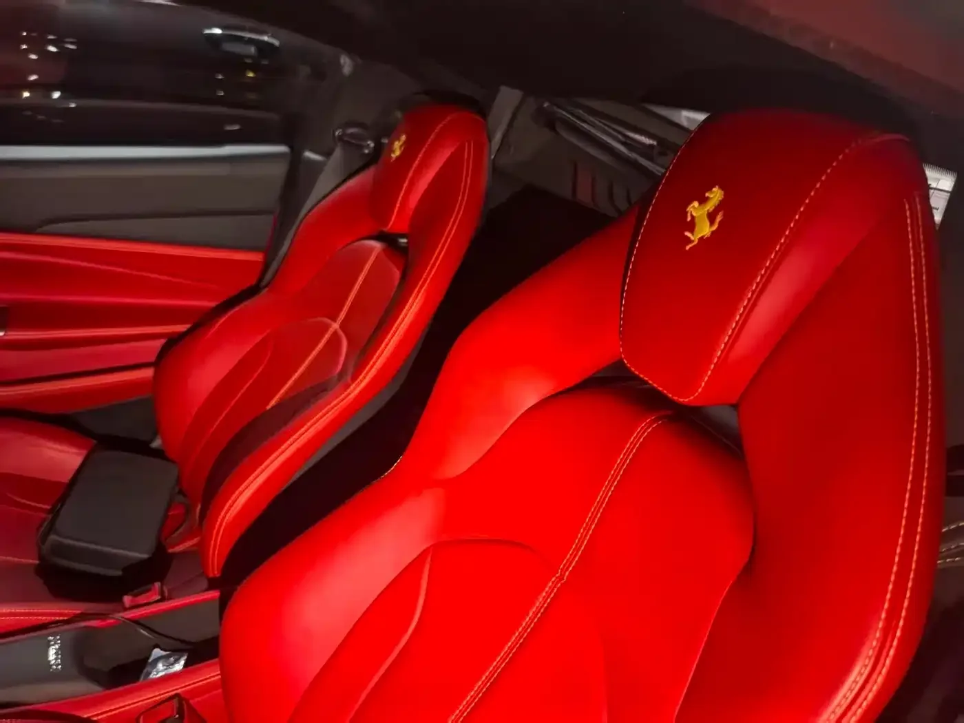 Ferrari Ferrari F8 2019 Tributo 3.9T V8 — Фото автомобиля 10