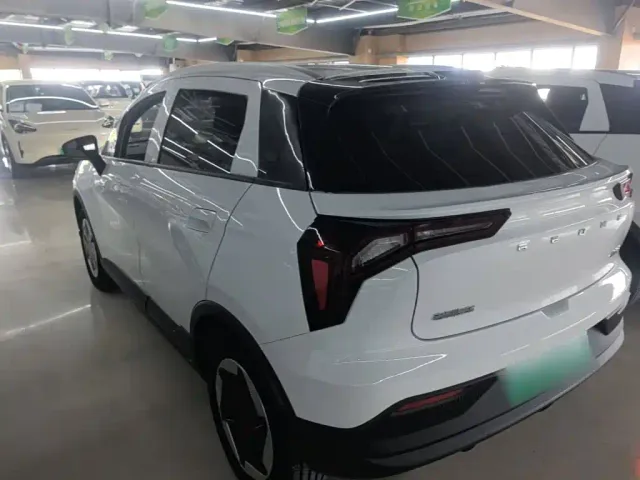 Geely Geometry E Firefly — Фото автомобиля 4