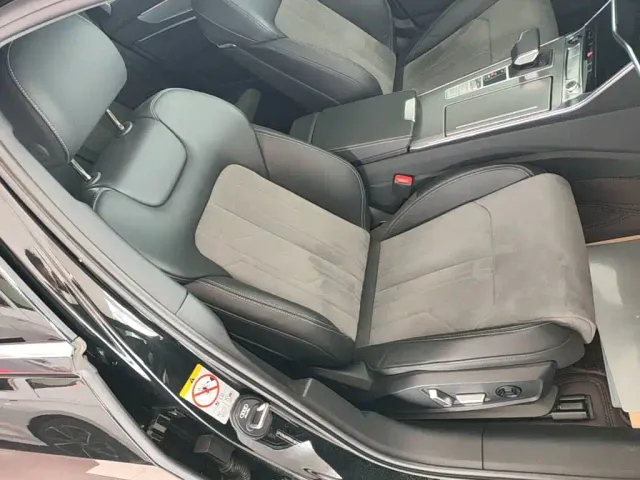 Audi A6L — Фото автомобиля 24