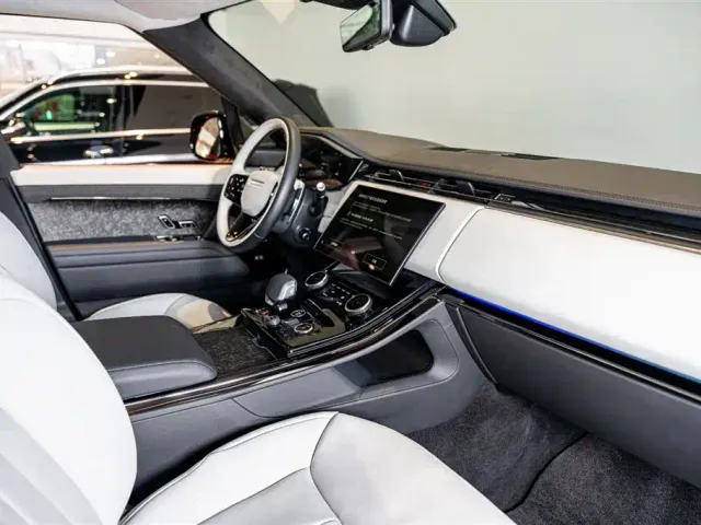 Land Rover Range Rover Sport — Фото автомобиля 10