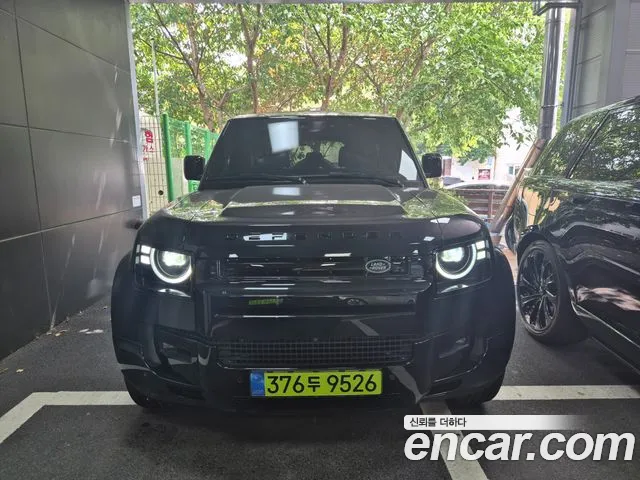 Фотография автомобиля — Land Rover Defender L663