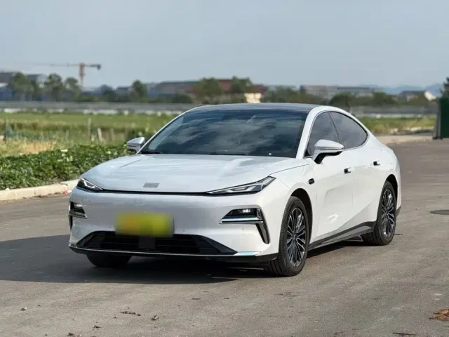 Фотография автомобиля — Geely Galaxy Xingyao 8