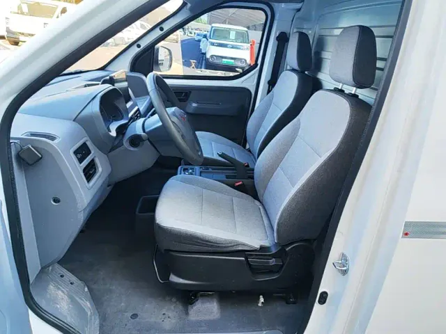 Wuling Yangguang — Фото автомобиля 14
