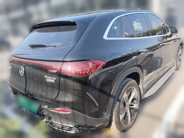 Mercedes-Benz EQE SUV — Фото автомобиля 9