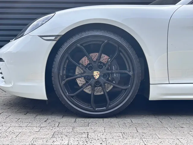 Porsche 718 — Фото автомобиля 6