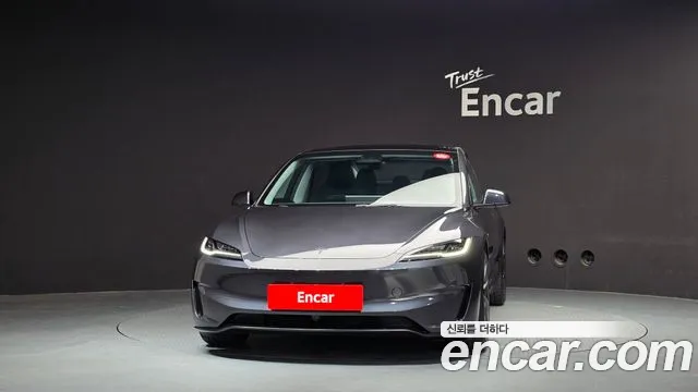Tesla Model 3 — Фото автомобиля 3