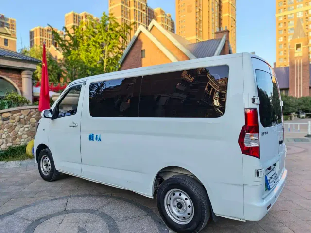 Changan Ruixing EM60 — Фото автомобиля 7