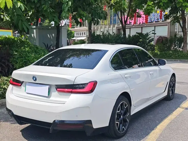 BMW i3 — Фото автомобиля 6