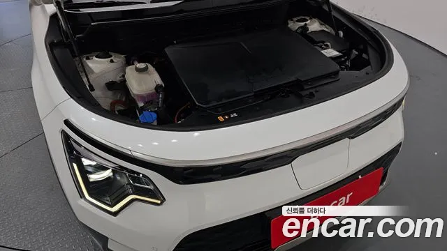Kia Niro — Фото автомобиля 6