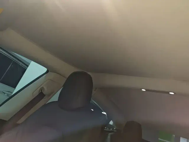 Tesla Model 3 — Фото автомобиля 17