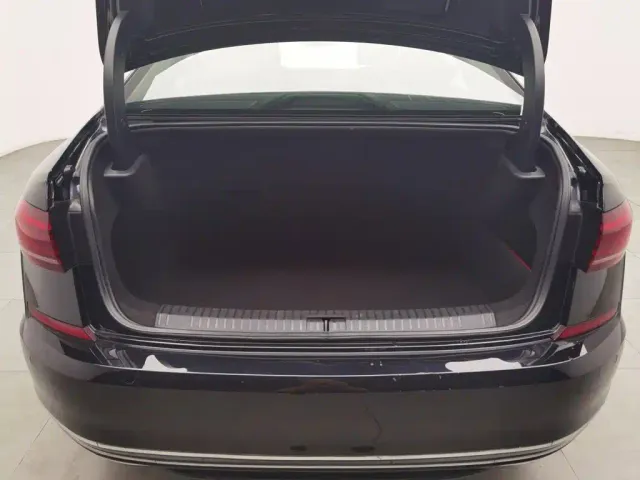 Volkswagen Passat — Фото автомобиля 16