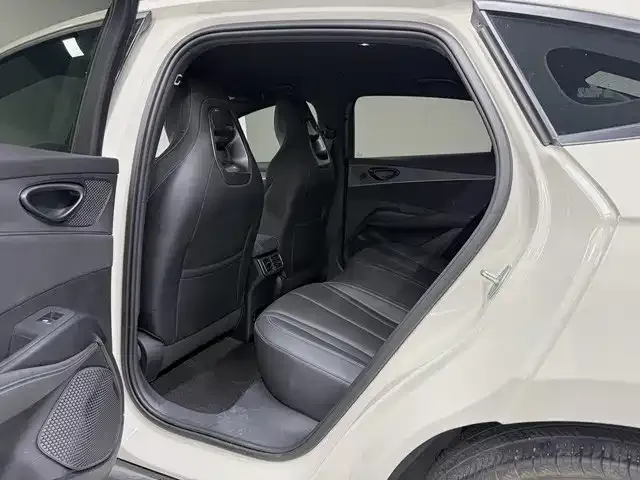 BYD Seal 06 — Фото автомобиля 12